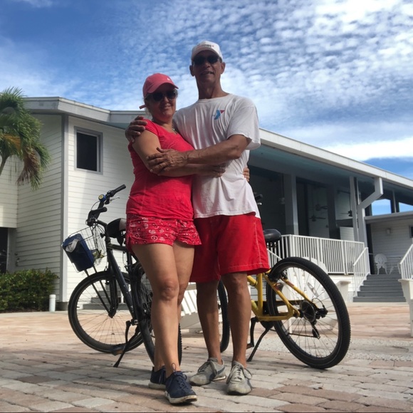 Welcome to my Posh closet! 🥰 - Picture 8 of 8